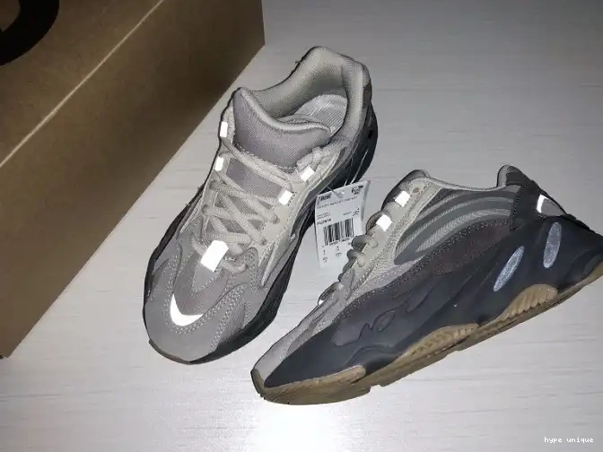 hype v2 Tephra 700 FU7914 Adidas Boost Yeezy 0602